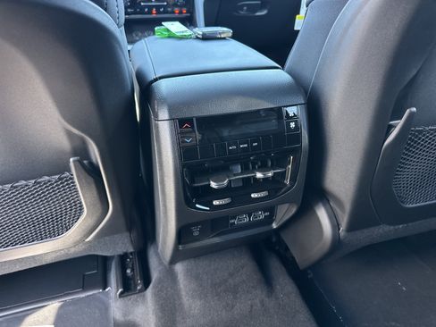 New 2025 Jeep Grand Cherokee L Altitude image 32