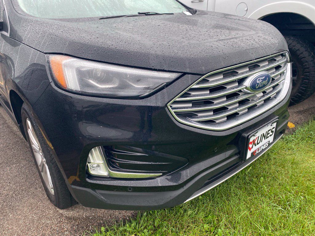 Used 2022 Ford Edge Titanium w/ Equipment Group 301A AWD/4WD image 4