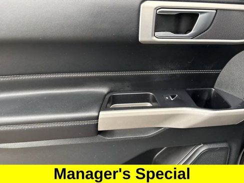 Used 2022 Ford Explorer XLT image 33