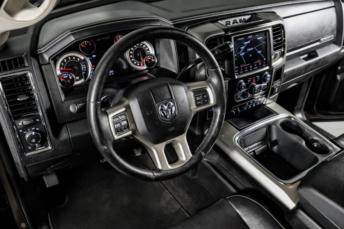 Used 2018 RAM 3500 Laramie AWD/4WD image 15
