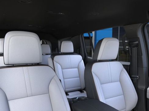 New 2026 Chevrolet Traverse High Country image 30