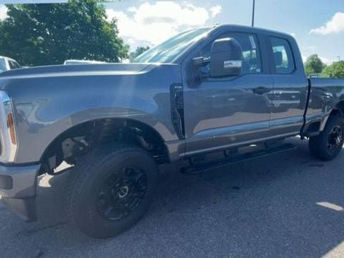 New 2026 Ford F350 4x4 SuperCab Super Duty image 13