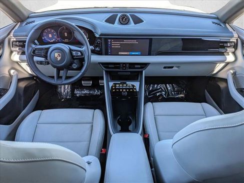 Used 2025 Porsche Macan Electric image 22