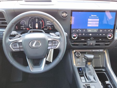 Used 2026 Lexus GX 550 w/ Cold Area Package AWD/4WD image 27