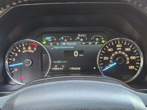 Used 2018 Ford F150 Lariat w/ Equipment Group 502A Luxury image 10