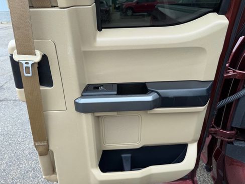 Used 2016 Ford F150 XLT w/ Equipment Group 302A Luxury image 30