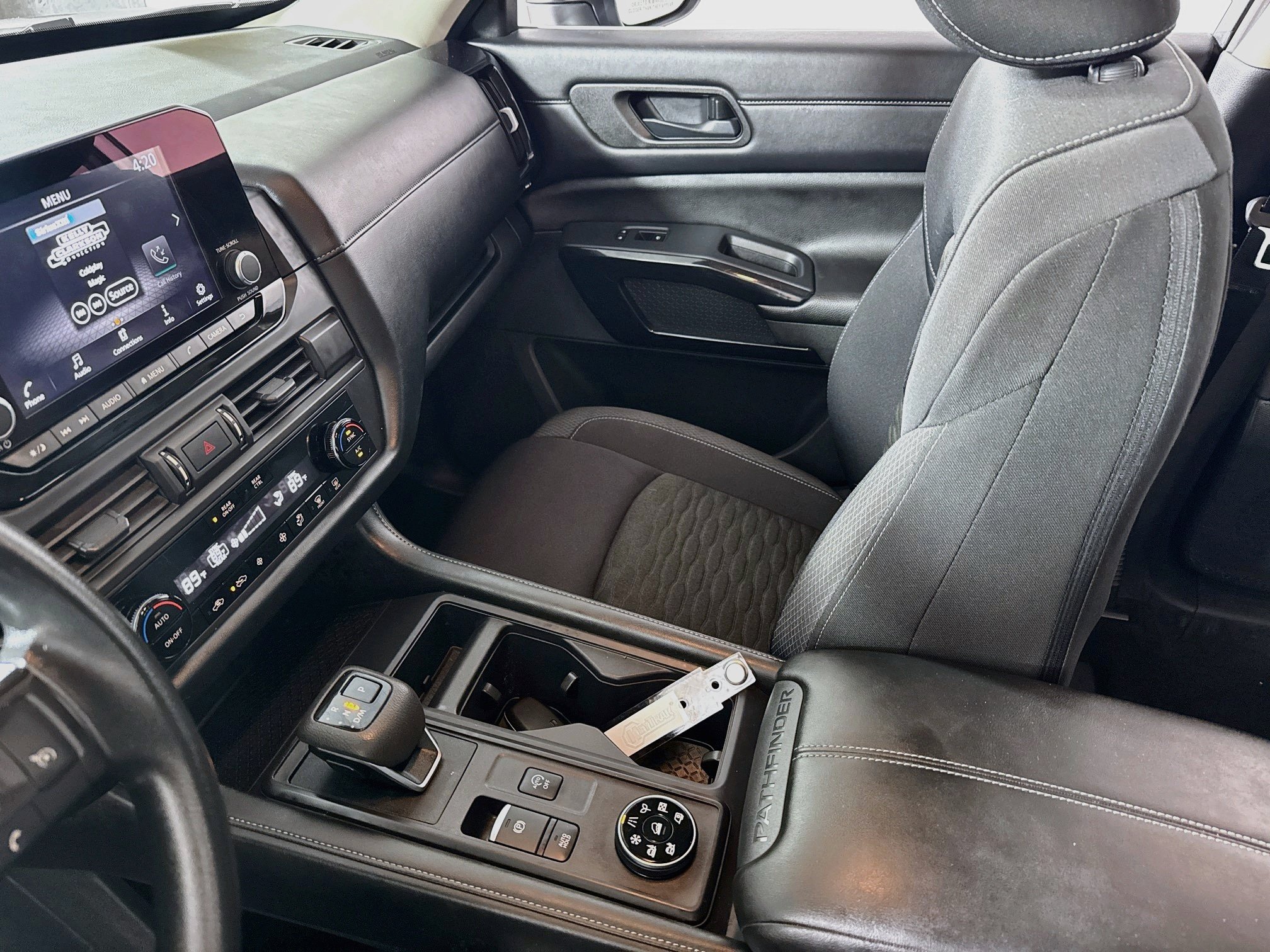 Used 2024 Nissan Pathfinder S AWD/4WD image 23