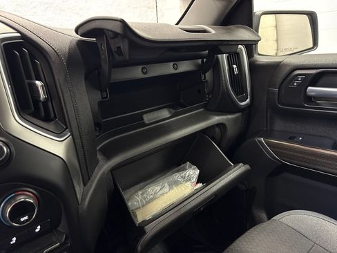 Used 2021 Chevrolet Silverado 1500 RST AWD/4WD image 29