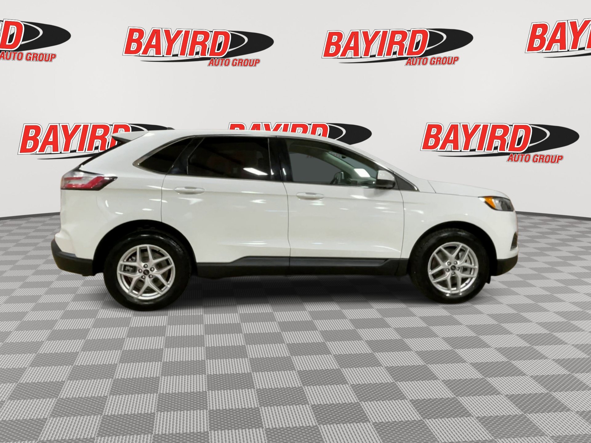 Used 2024 Ford Edge SEL AWD/4WD image 9