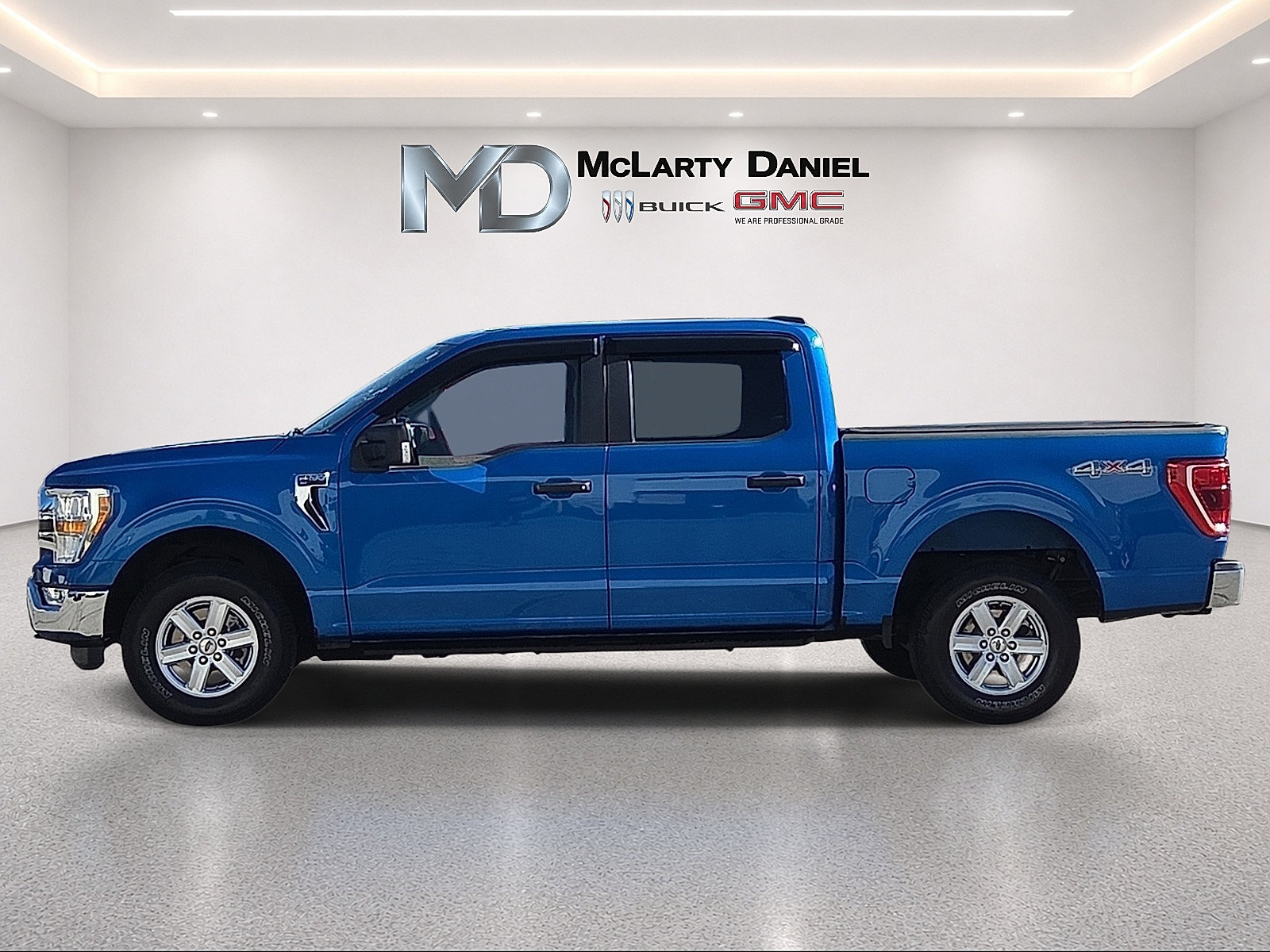 Used 2021 Ford F150 XLT AWD/4WD image 2