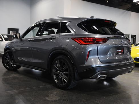 Used 2020 INFINITI QX50 Essential w/ Edition 30 Package FWD image 4