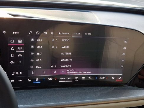 Certified 2025 Audi Q5 Premium Plus w/ Premium Plus AWD/4WD image 6