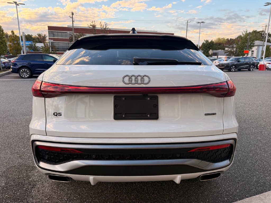 Certified 2025 Audi Q5 Premium Plus w/ Premium Plus AWD/4WD image 3