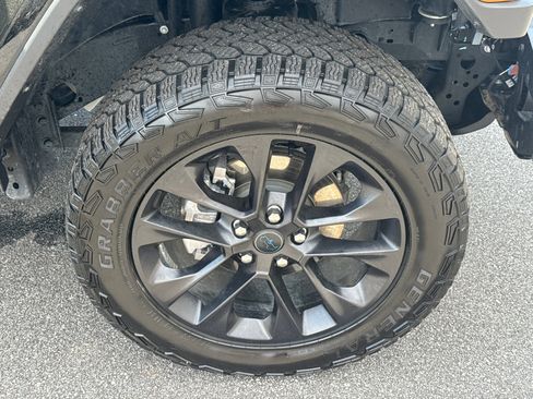 Used 2025 Jeep Wrangler Backcountry image 12
