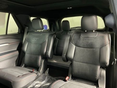 New 2026 Ford Explorer ST w/ Sun And Sound Package image 16