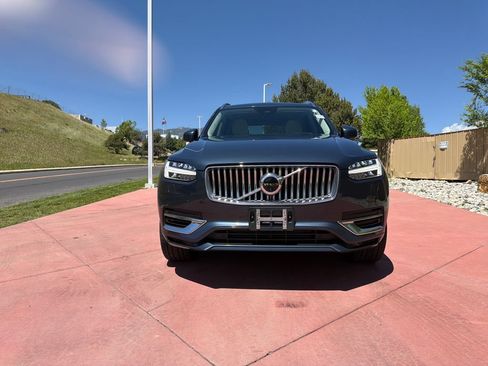 Used 2023 Volvo XC90 T8 Ultimate w/ Lounge Package AWD/4WD image 4