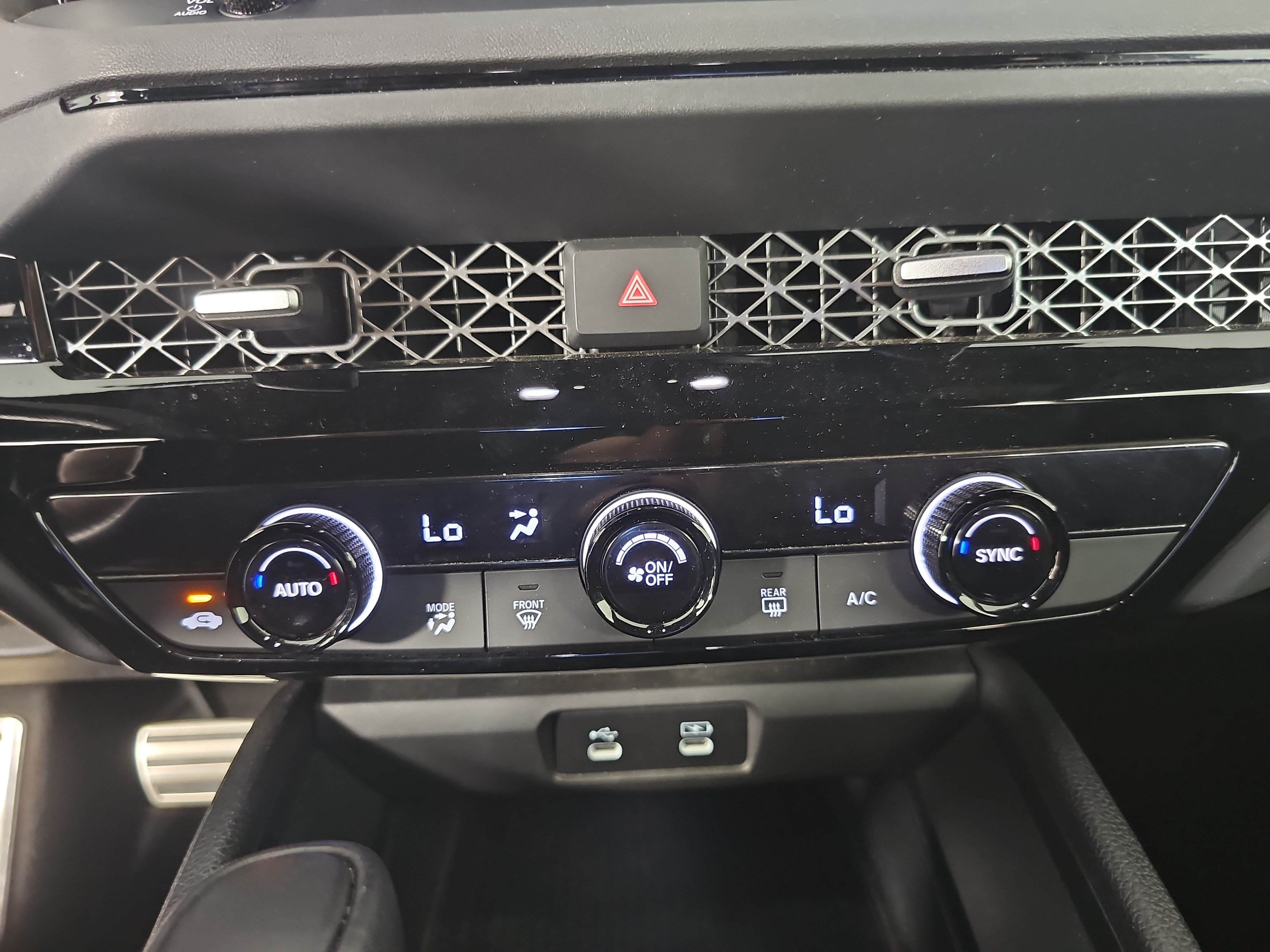 Certified 2024 Honda Accord Sport image 30