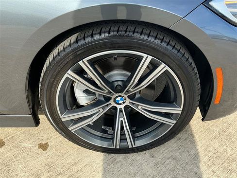 Used 2020 BMW 330i Sedan w/ Premium Package image 22