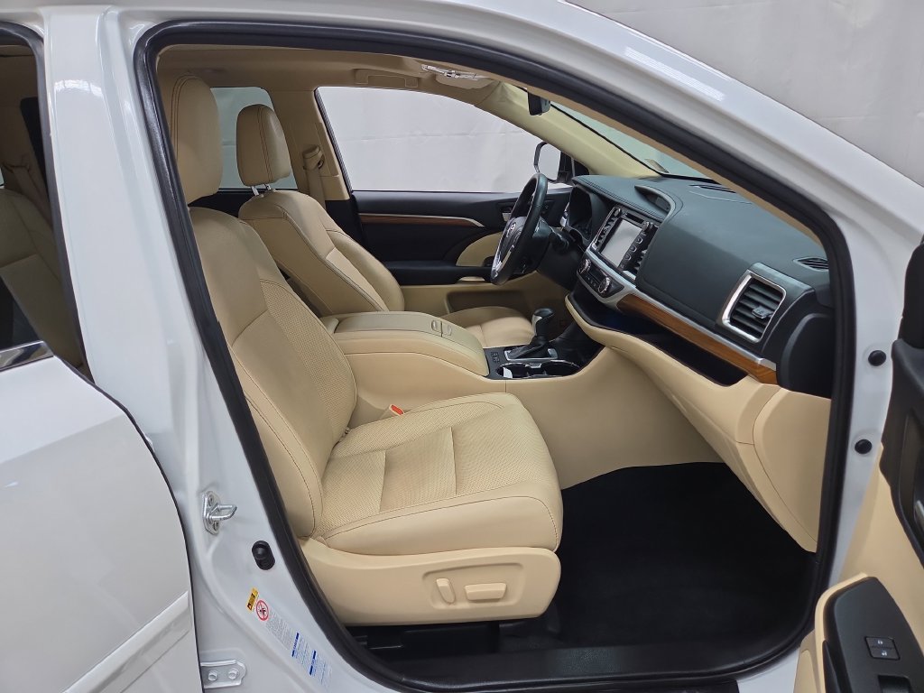 Used 2019 Toyota Highlander Limited Platinum w/ Protection Package #3 AWD/4WD image 12