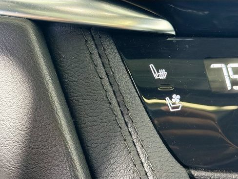 Certified 2024 Cadillac XT6 Sport w/ Technology Package AWD/4WD image 22