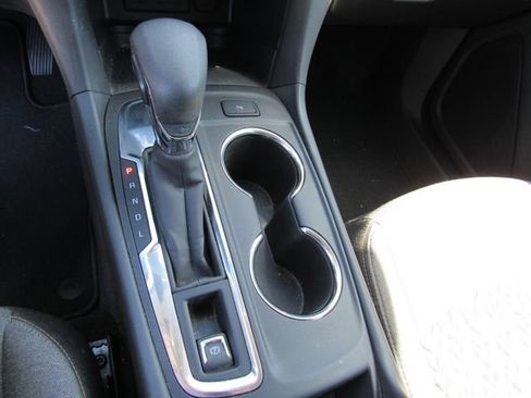 Used 2024 Chevrolet Equinox LT FWD image 28