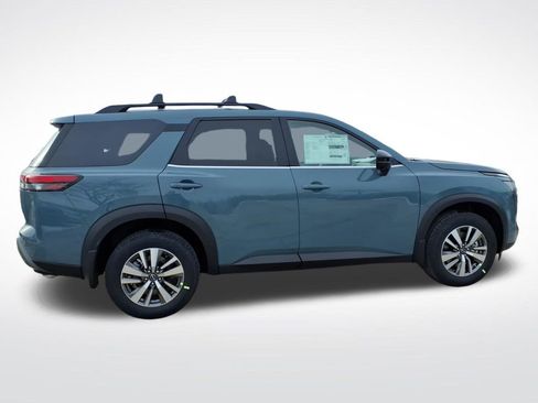 New 2026 Nissan Pathfinder SL image 8