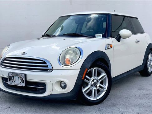 Used 2011 MINI Cooper Hardtop image 1