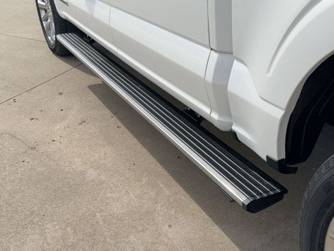 Used 2022 Ford F150 Limited image 20