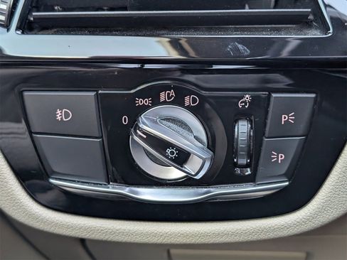 Used 2017 BMW 530i xDrive image 23