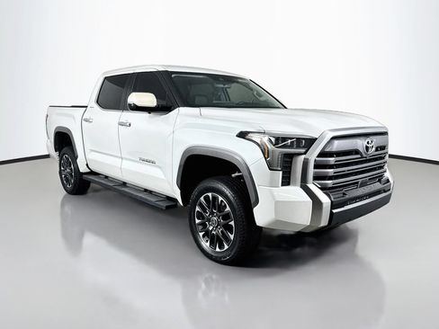 Used 2024 Toyota Tundra Limited AWD/4WD image 3