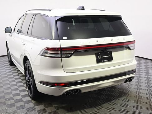 New 2026 Lincoln Aviator Reserve w/ Jet Appearance Package AWD/4WD image 4