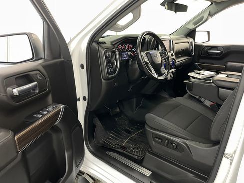 Certified 2022 Chevrolet Silverado 1500 RST w/ Redline Edition AWD/4WD image 25