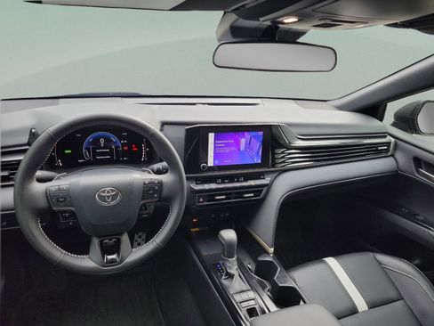 Certified 2026 Toyota Camry SE FWD image 15