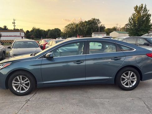 Used 2016 Hyundai Sonata SE FWD image 2