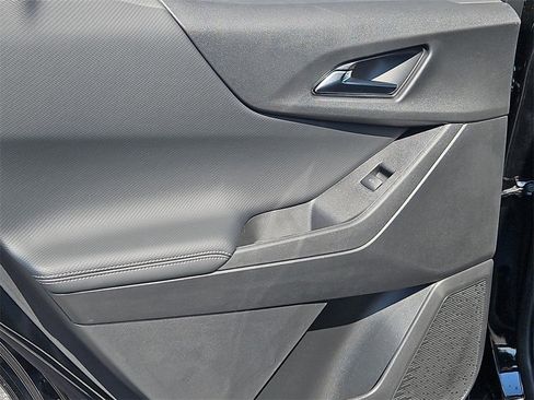 New 2026 Chevrolet Equinox LT w/ Convenience Package II image 15