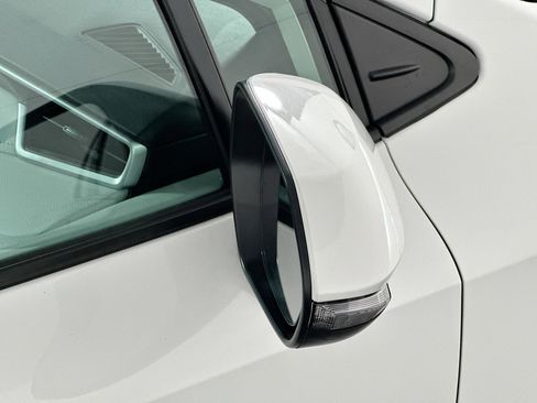 Used 2024 Toyota Corolla SE image 10