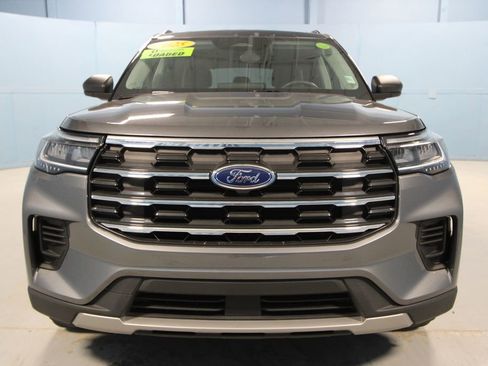 Used 2025 Ford Explorer Active image 24