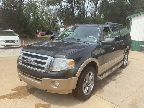 Used 2014 Ford Expedition EL XLT w/ Equipment Group 202A AWD/4WD image 5
