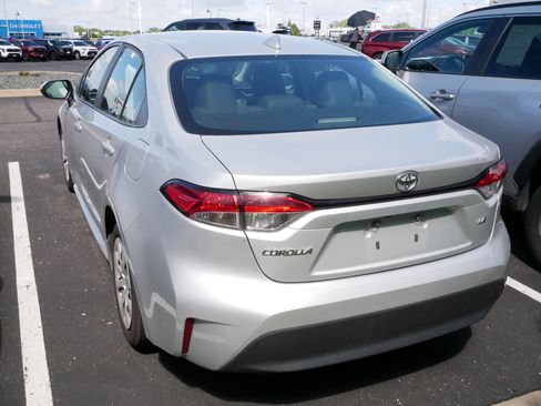 Certified 2024 Toyota Corolla LE FWD image 5