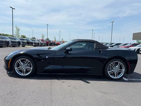 Used 2017 Chevrolet Corvette Stingray Convertible w/ 3LT Preferred Equipment Group RWD image 9