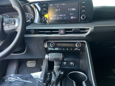 Used 2023 Kia K5 LXS FWD image 11