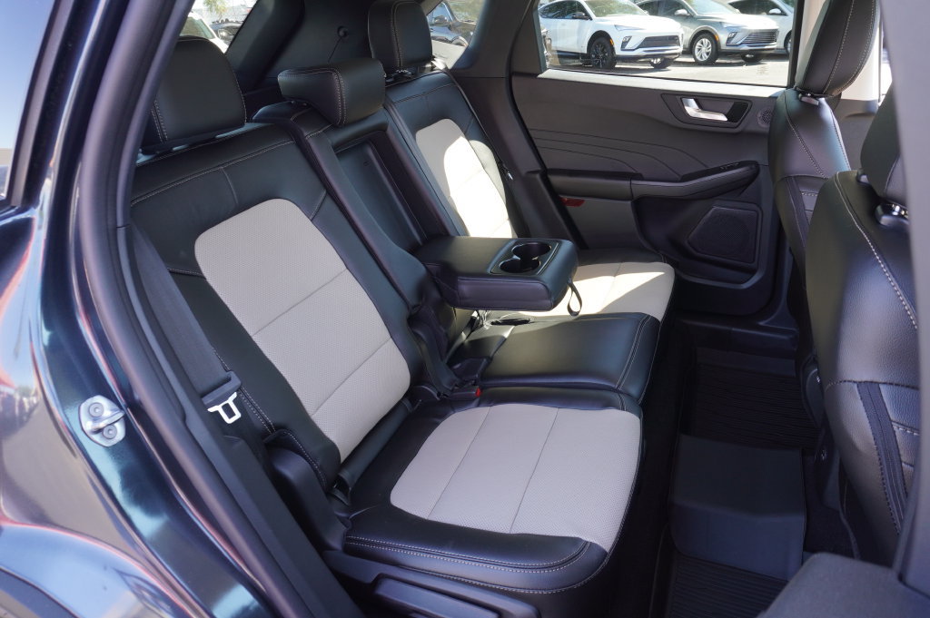 Used 2022 Ford Escape Titanium w/ Titanium Elite Package AWD/4WD image 12