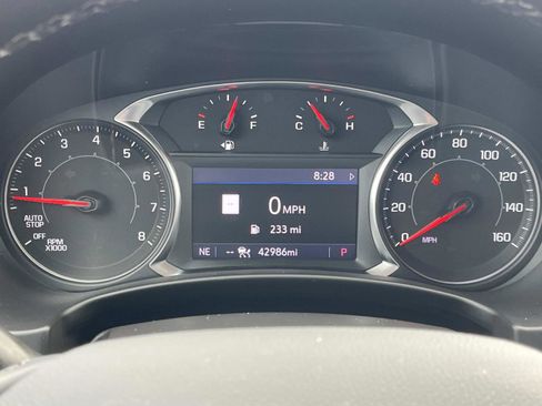 Used 2023 GMC Terrain SLT w/ Infotainment Package II image 46