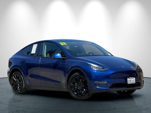 Used 2021 Tesla Model Y Long Range AWD/4WD image 2