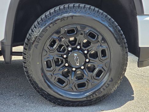 Used 2024 Chevrolet Silverado 3500 LT w/ Z71 Sport Edition AWD/4WD image 39