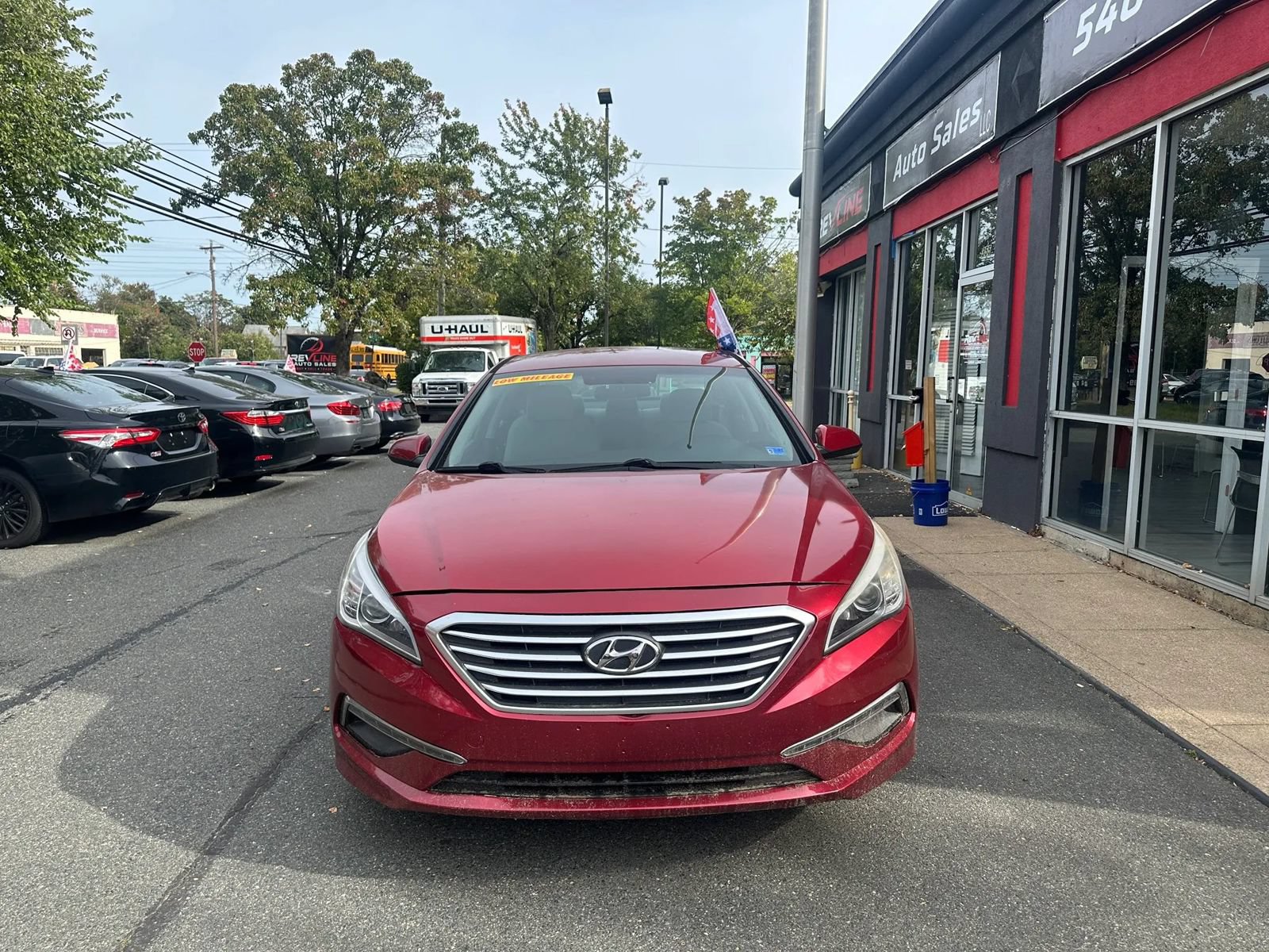 Used 2015 Hyundai Sonata SE FWD image 2