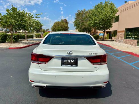 Used 2014 Lexus LS 460 AWD w/ Comfort Package image 9