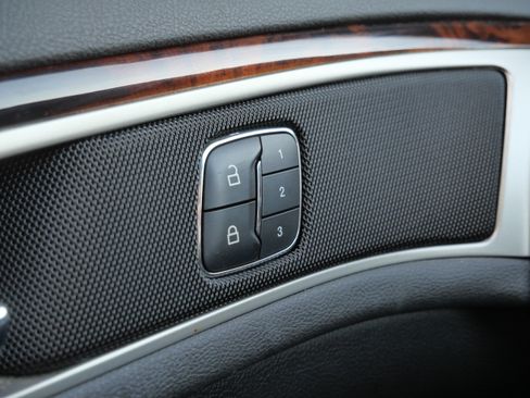 Used 2014 Lincoln MKZ image 30