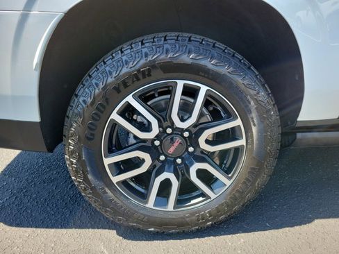 Used 2023 GMC Yukon XL AT4 w/ Max Trailering Package AWD/4WD image 9