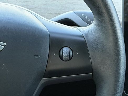 Used 2023 Tesla Model 3 Standard Range image 14